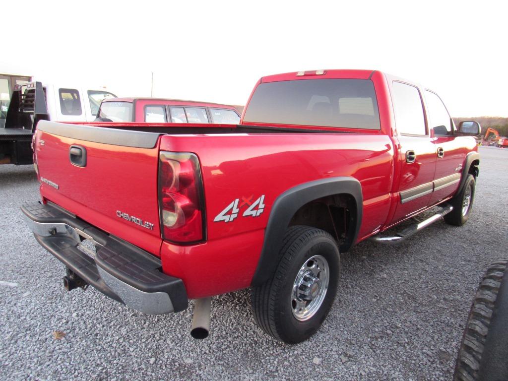 2004 CHEVY SILVERADO 2500HD PICKUP TRUCK