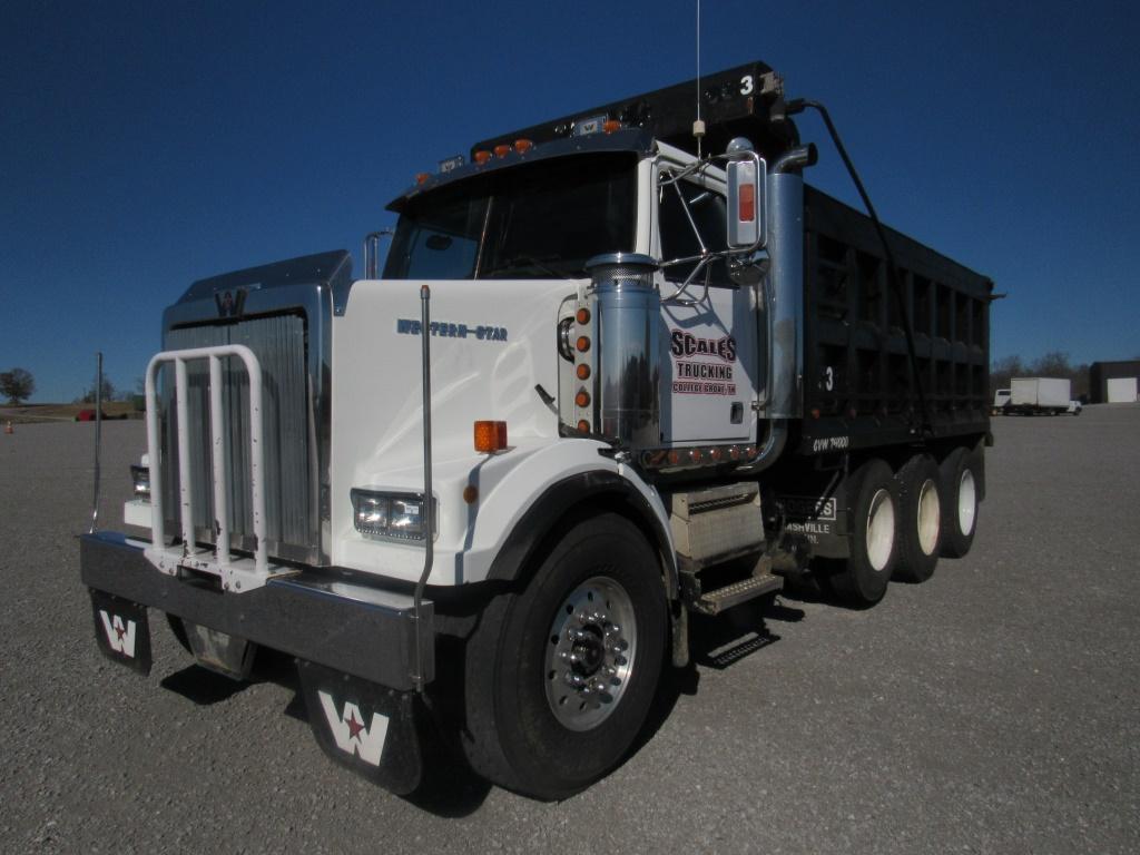 2004 WESTERN STAR 4900 TRI-AXLE DUMP TRUCK