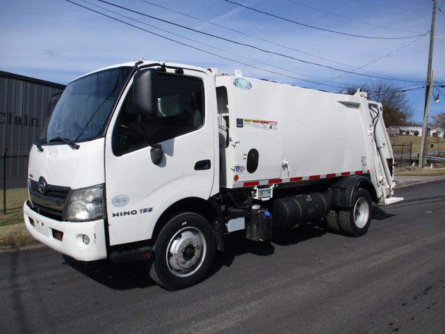 2015 HINO 195 REAR LOADER GARBAGE TRUCK