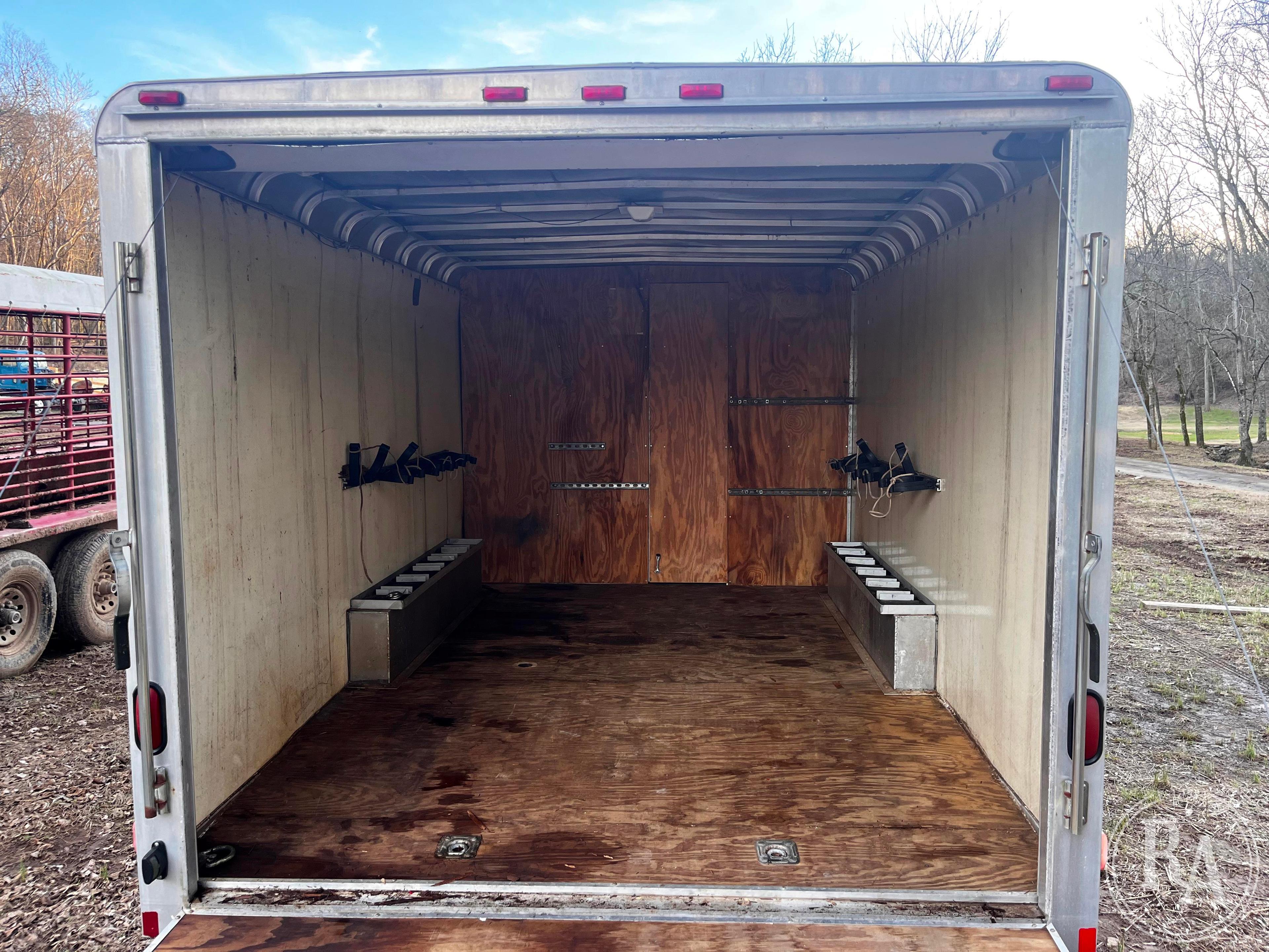 2003 20'x8' ENCLOSED TRAILER