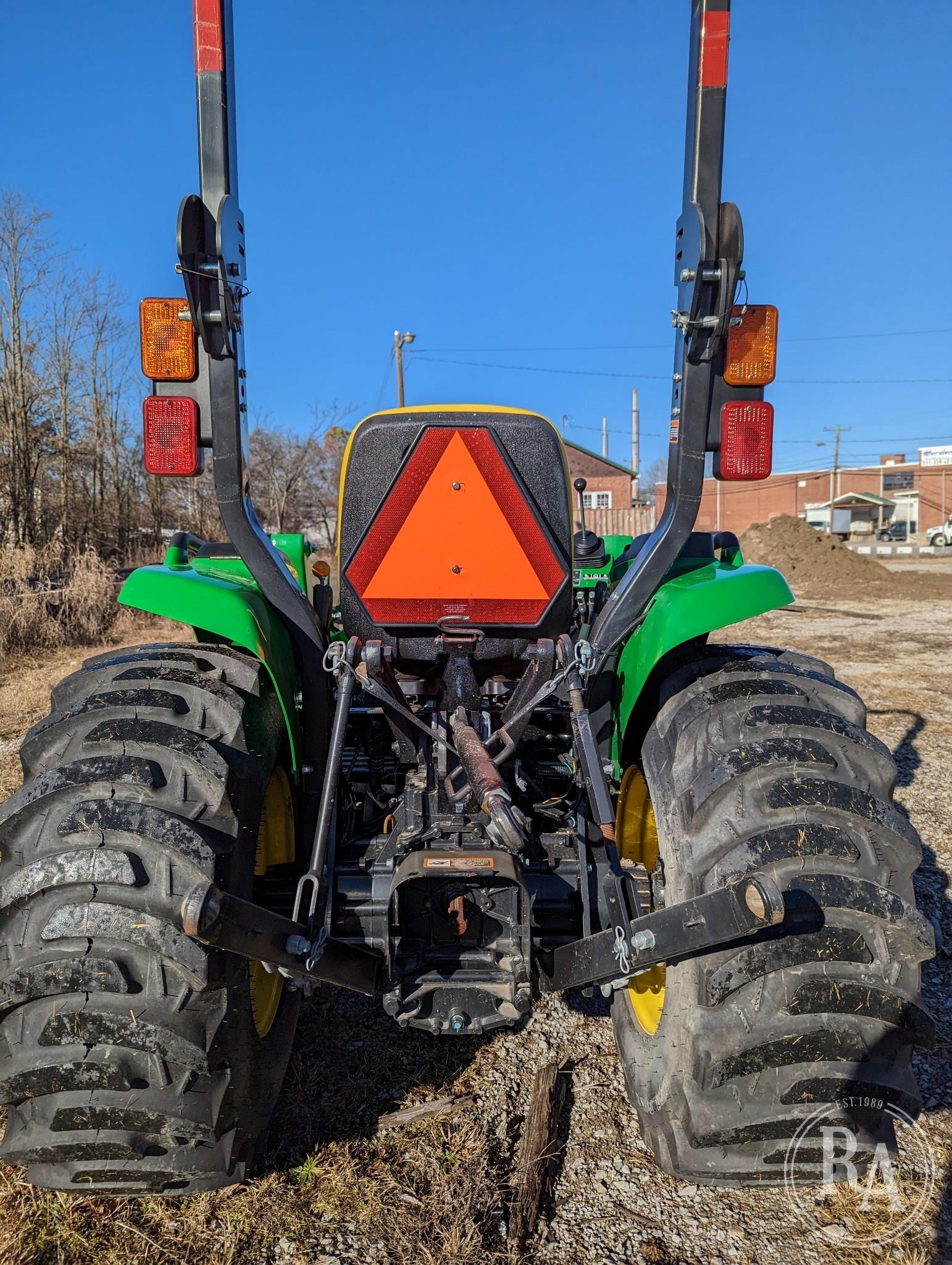 2017 JOHN DEERE 3032E