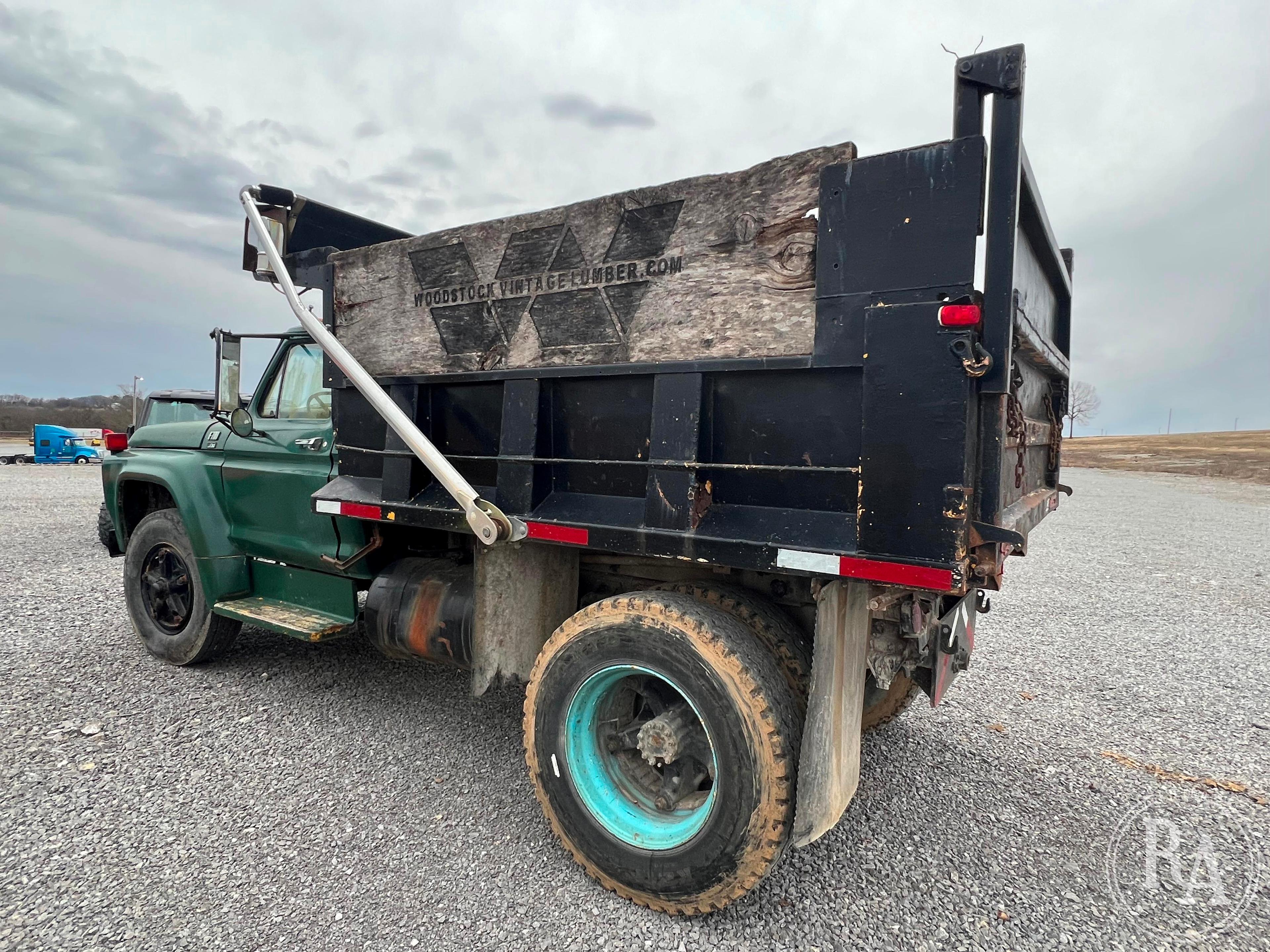 1979 FORD F700