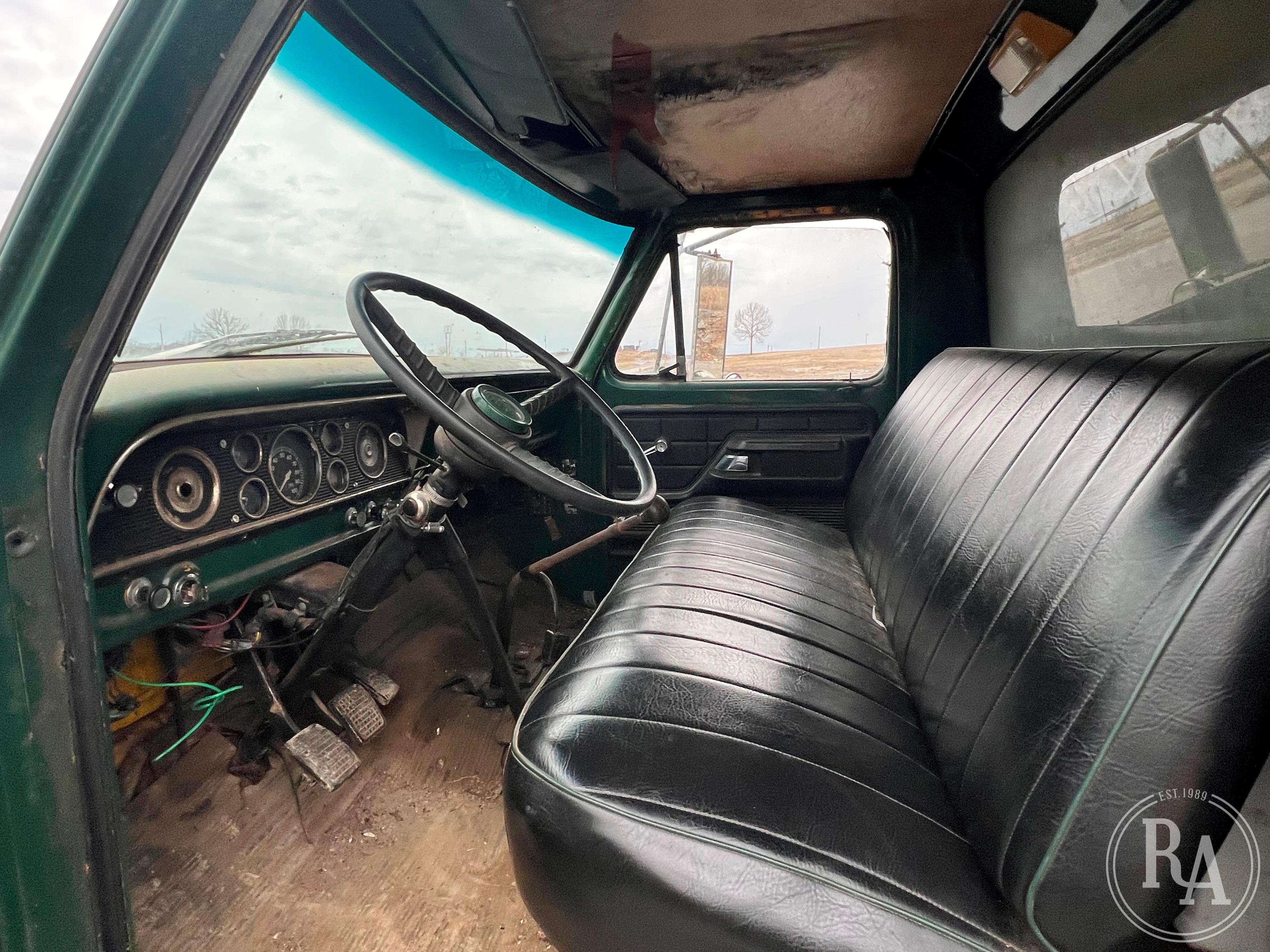 1979 FORD F700