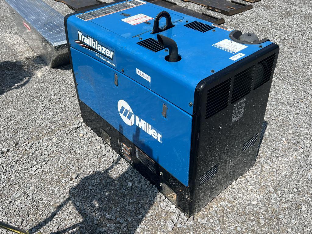 MILLER TRAILBLAZER 325 WELDER/GENERATOR