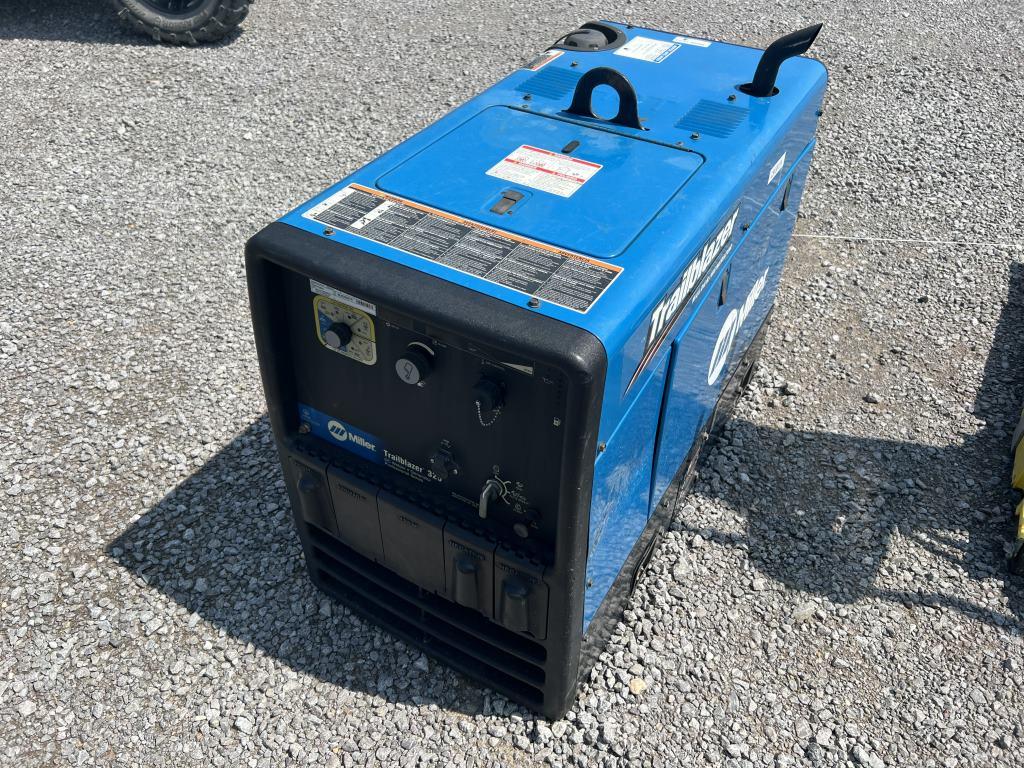 MILLER TRAILBLAZER 325 WELDER/GENERATOR