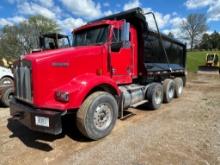 2016 KENWORTH T800 TRI-AXLE DUMP TRUCK