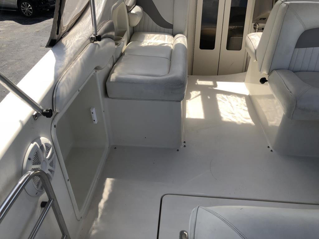 04 STINGRAY 240CS CUDDY CABIN BOAT