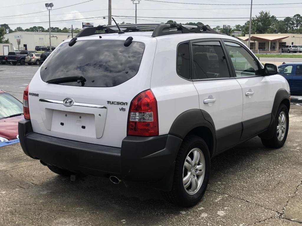 06 HYUNDAI TUCSON FWD V6 4D SUV GLS