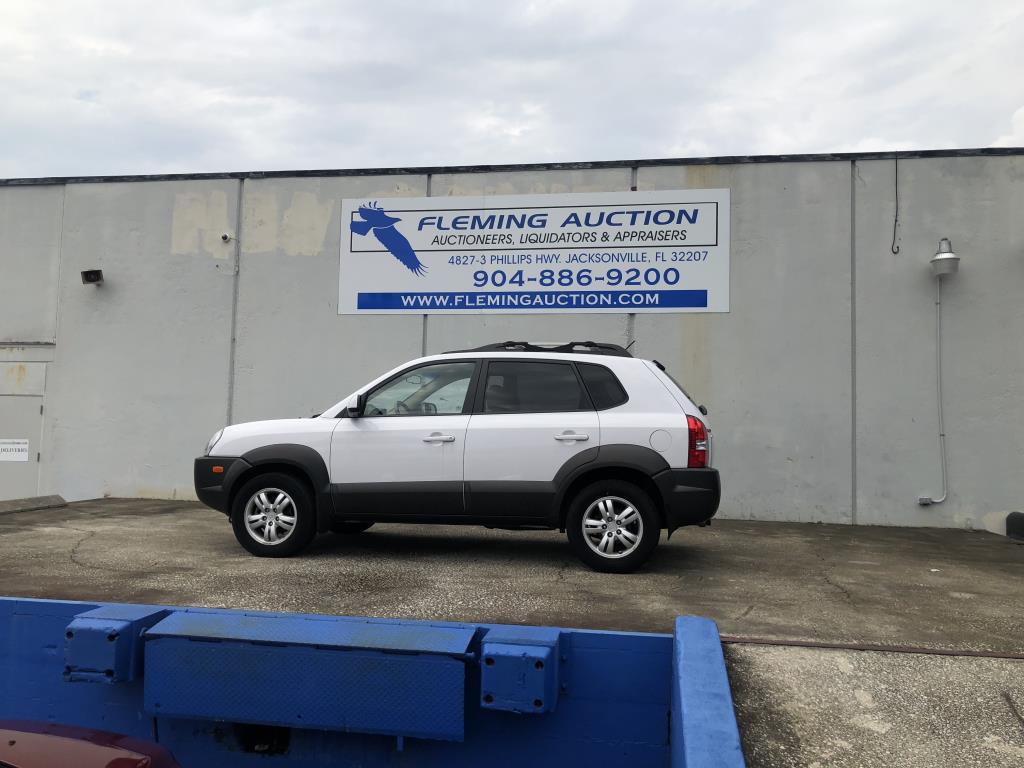 06 HYUNDAI TUCSON FWD V6 4D SUV GLS