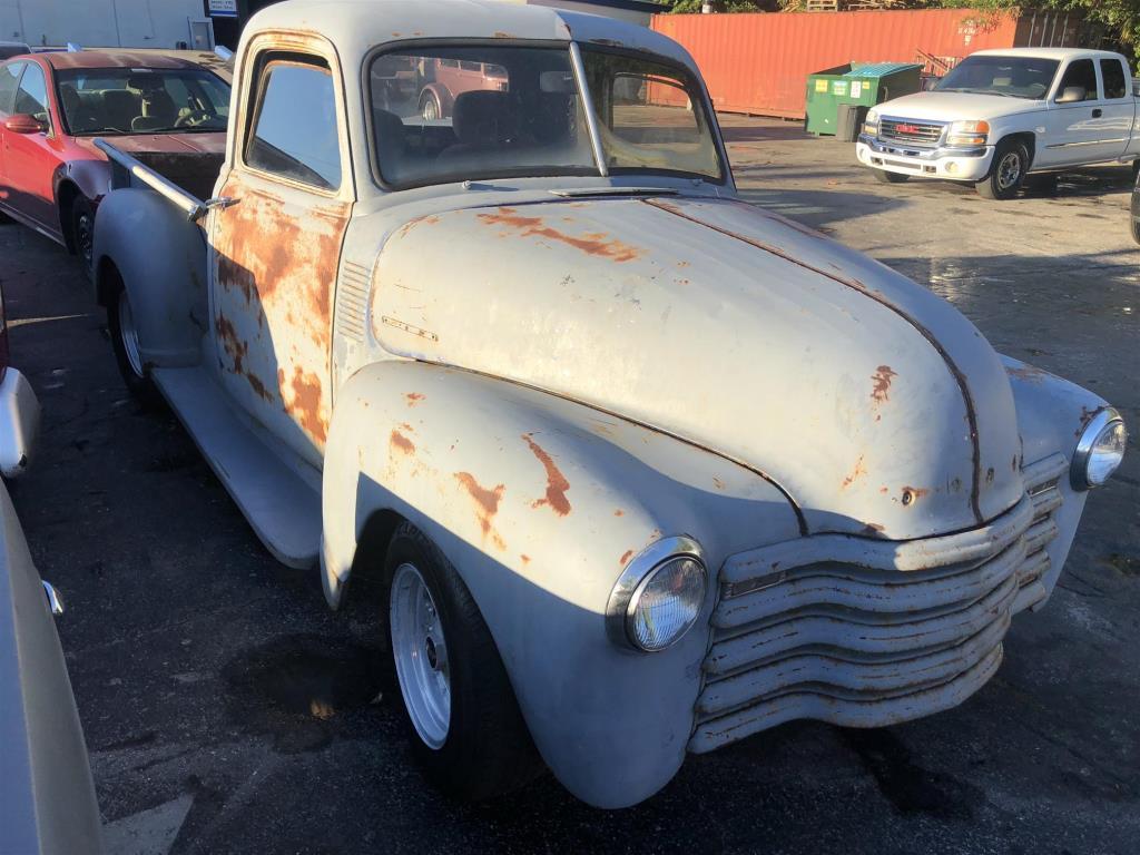 1949 CHEVROLET SPLIT WINDOW STEPSIDE TRUCK