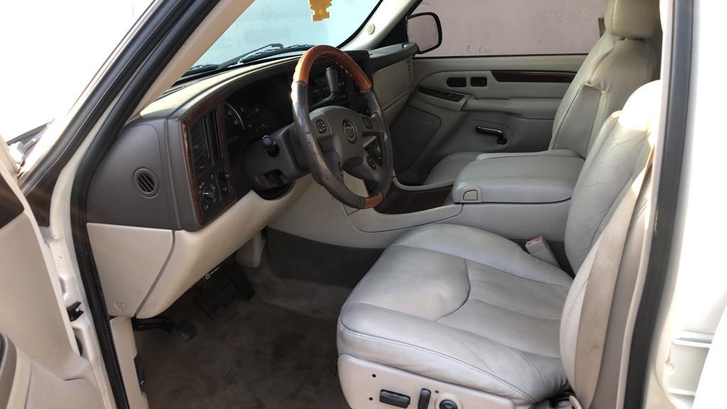 2004 CADILLAC ESCALADE AWD 4D SUV 6.0L