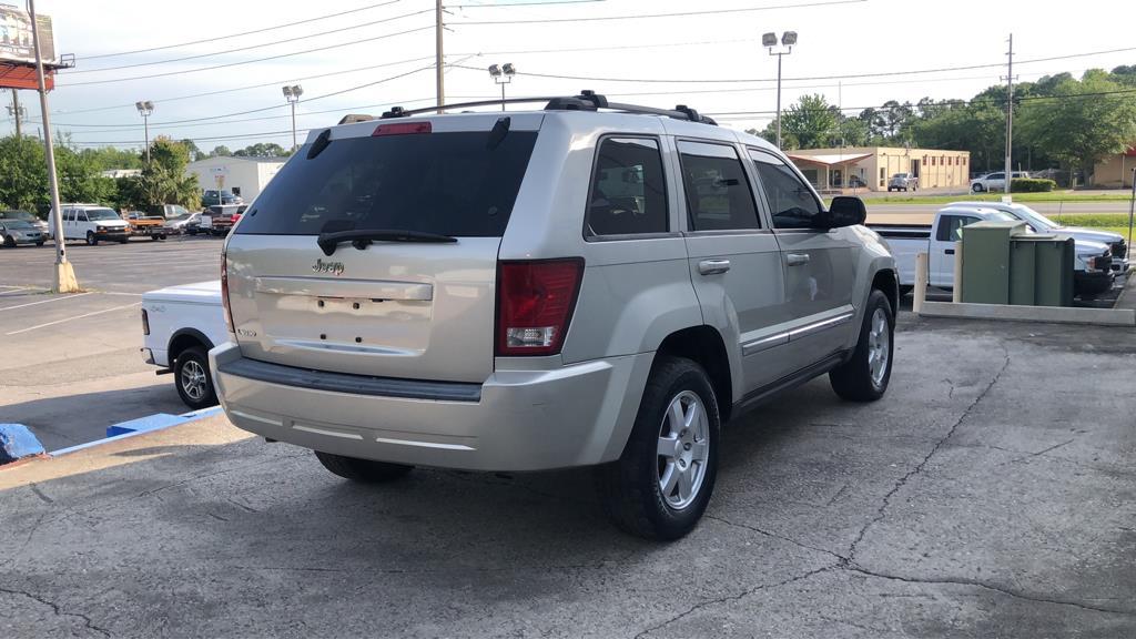 2010 JEEP GRAND CHEROKEE 2WD V6 4D SUV LAREDO