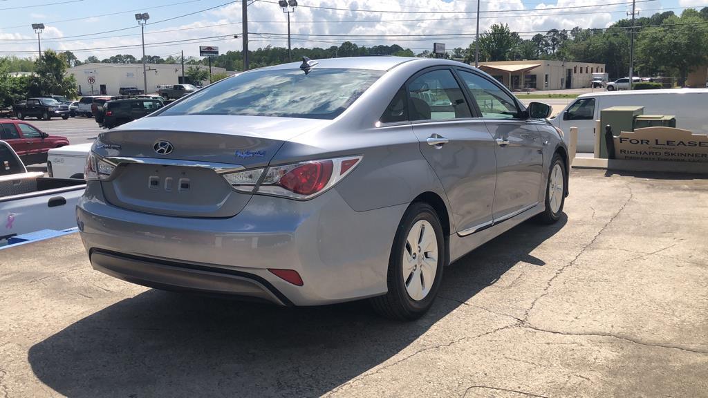 2015 HYUNDAI SONATA HYBRID 4D SEDAN