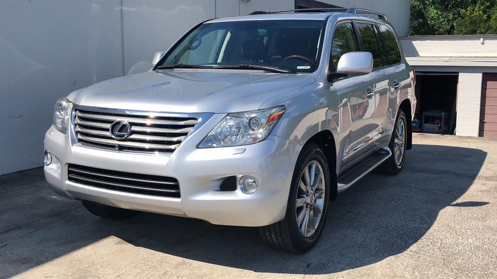 2011 LEXUS LX 570 4WD 4D SUV