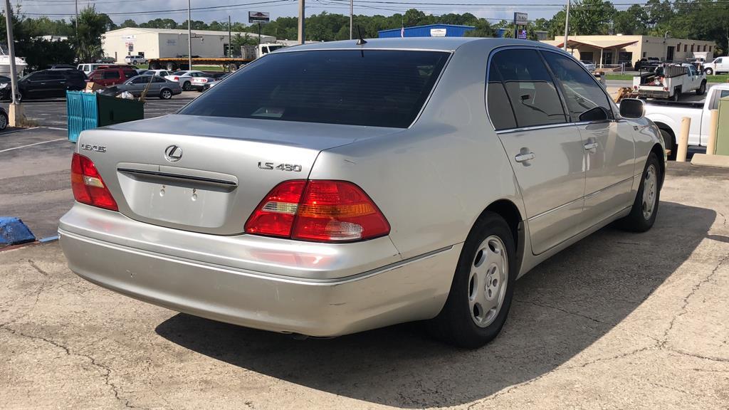 2001 LEXUS LS430 4D SEDAN