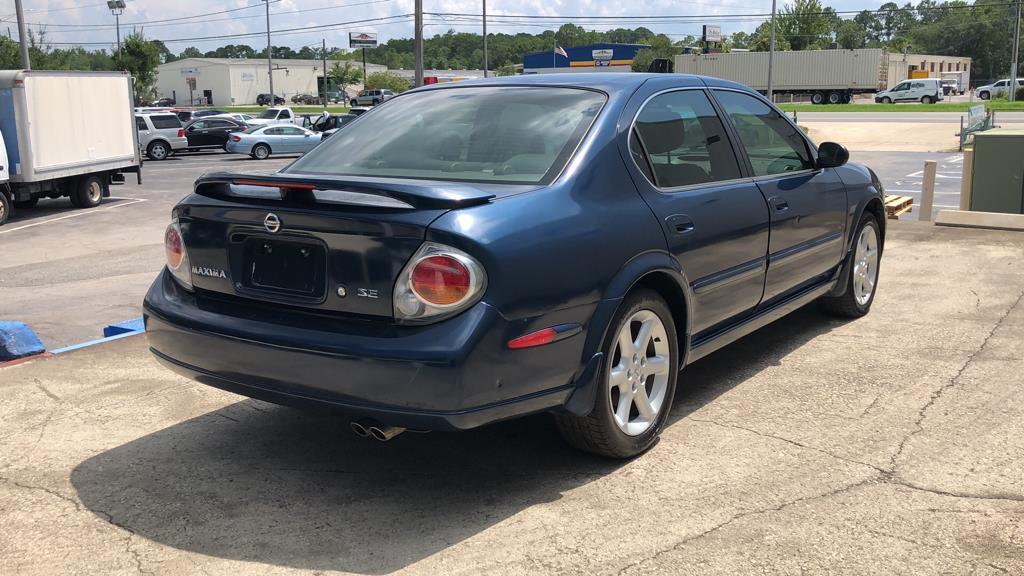 2002 NISSAN MAXIMA 4D SEDAN SE