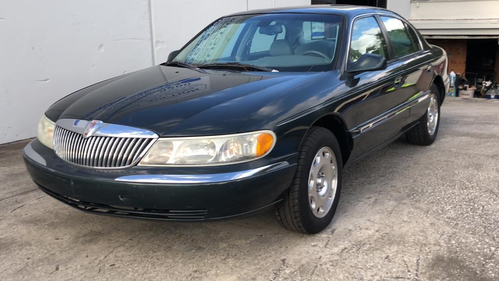 2002 LINCOLN CONTINENTAL 4D SEDAN