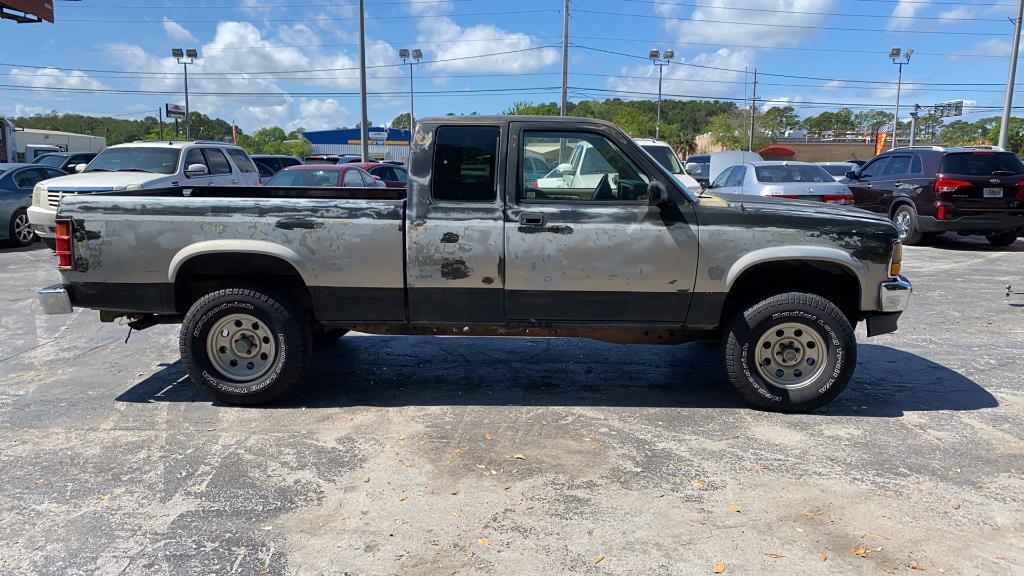 1996 DODGE DAKOTA PICKUP 4WD V8 EXT CAB 5.2L