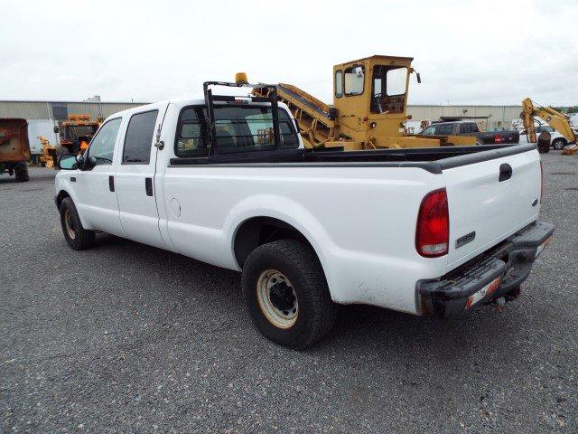 2004 Ford 350 XL Super Duty Crew Cab Pickup Truck (VDOT Unit #R06901)