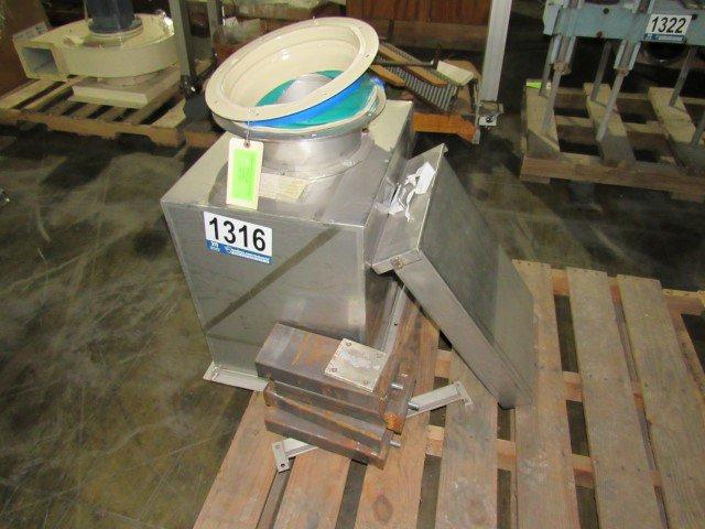 3 Pallets: (1) 24" x 18" x 24" Pneumatic Feed Box (12" Diameter Opening); (