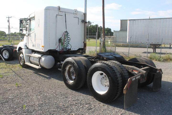 2003 Freightliner Columbia FCL12064S T/A Sleeper Cab Road Tractor (Unit #96)