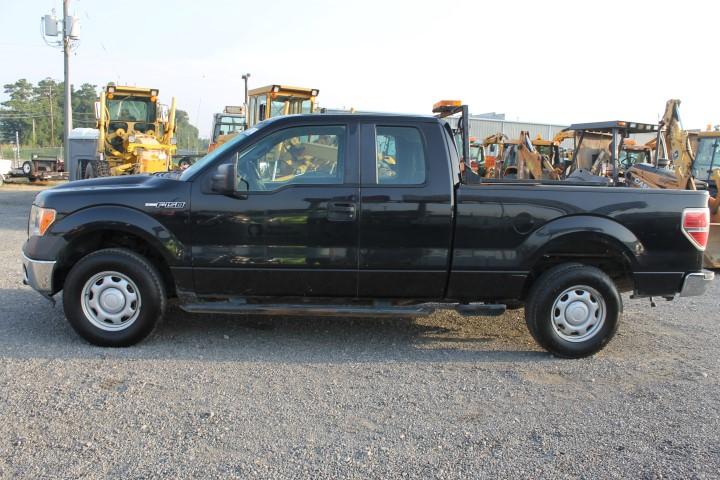 2010 Ford XL F150 Extended Cab 4X4 Pickup Truck