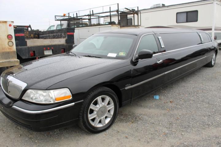 2011 Lincoln Limousine