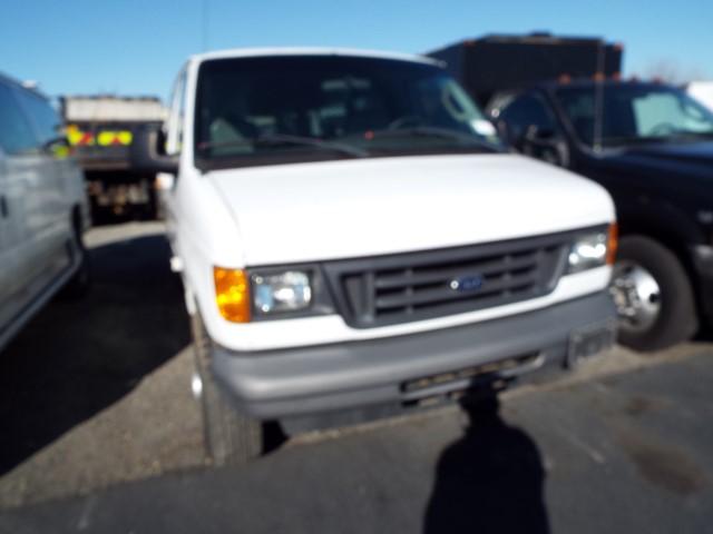 2007 Ford E350 XL Super Duty 11 Pass. Van (VDOT Unit# R08808)