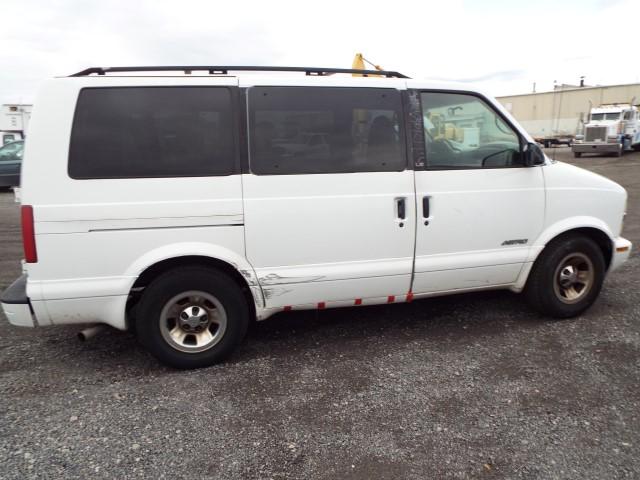 2001 Chevrolet Astro Mini Van