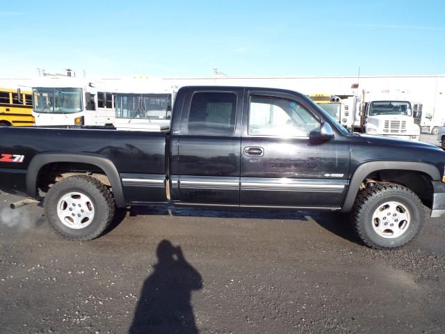 1999 Chevrolet 1500 Ext. Cab 4x4 Pickup Truck