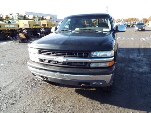 1999 Chevrolet 1500 Ext. Cab 4x4 Pickup Truck