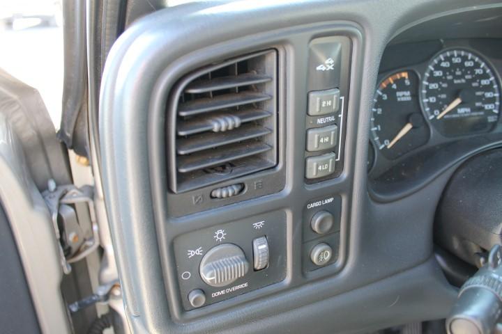 2002 Chevrolet Silverado 2500 4x4 HD Crew Cab Pickup Truck