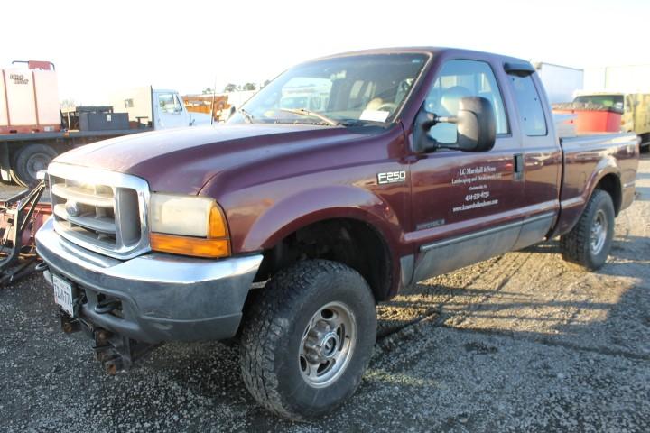 2000 Ford Super Duty Lariat Extend Cab 4x4 Pick Up Truck (Fuel Transfer Issues)