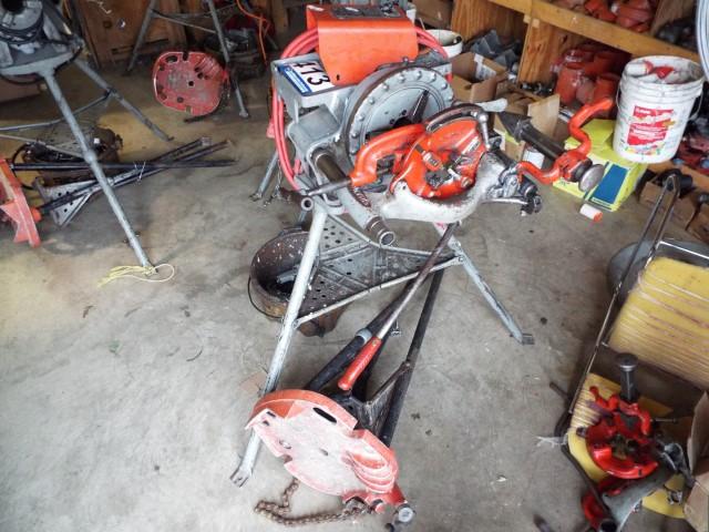 Ridgid Pipe Threader w/Tri-Stand