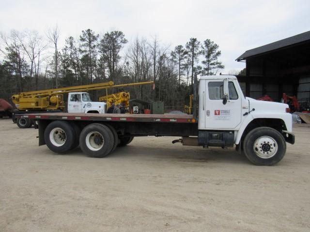 1984 International S1900 19' Flat Bed Truck (REPLACEMENT VIN - RECONSTRUCTED TITLE)