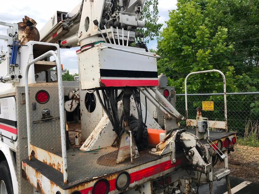 2005 GMC C8500 Digger Derrick