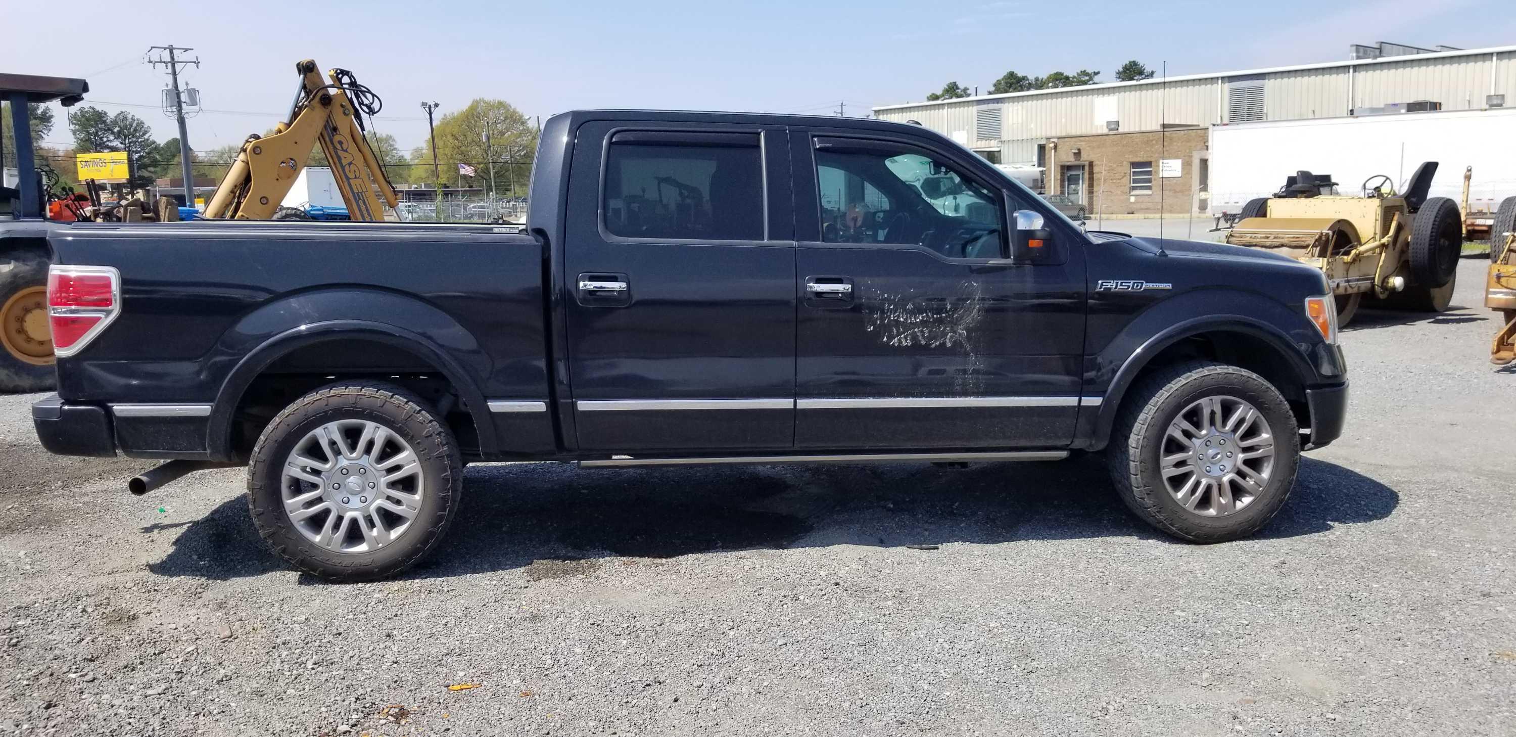 2011 Ford F150 Platinum Crew Cab 4x4 Pickup Truck