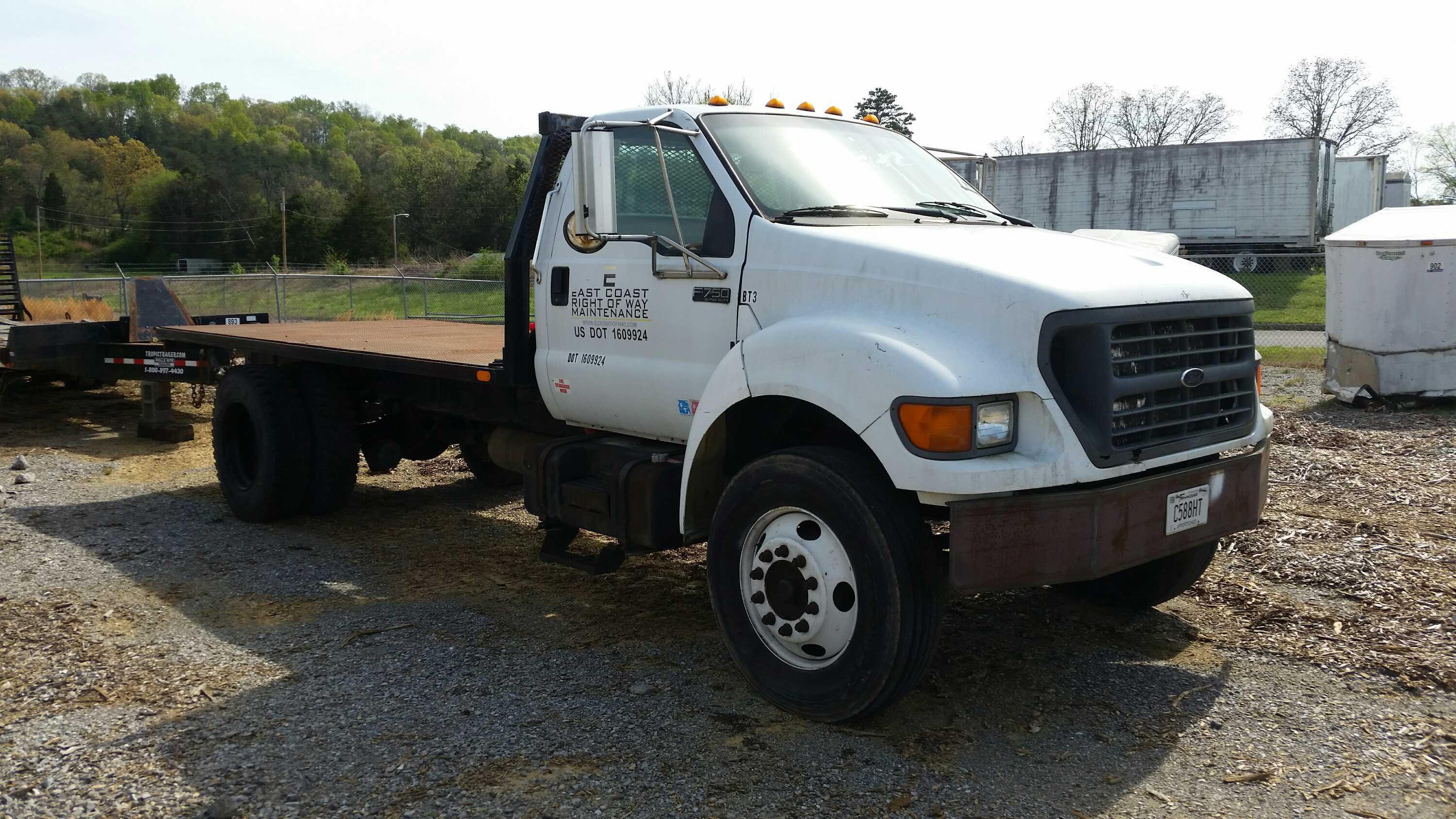 2000 Ford F-750 S/A Flatbed Truck (Unit #BT3)
