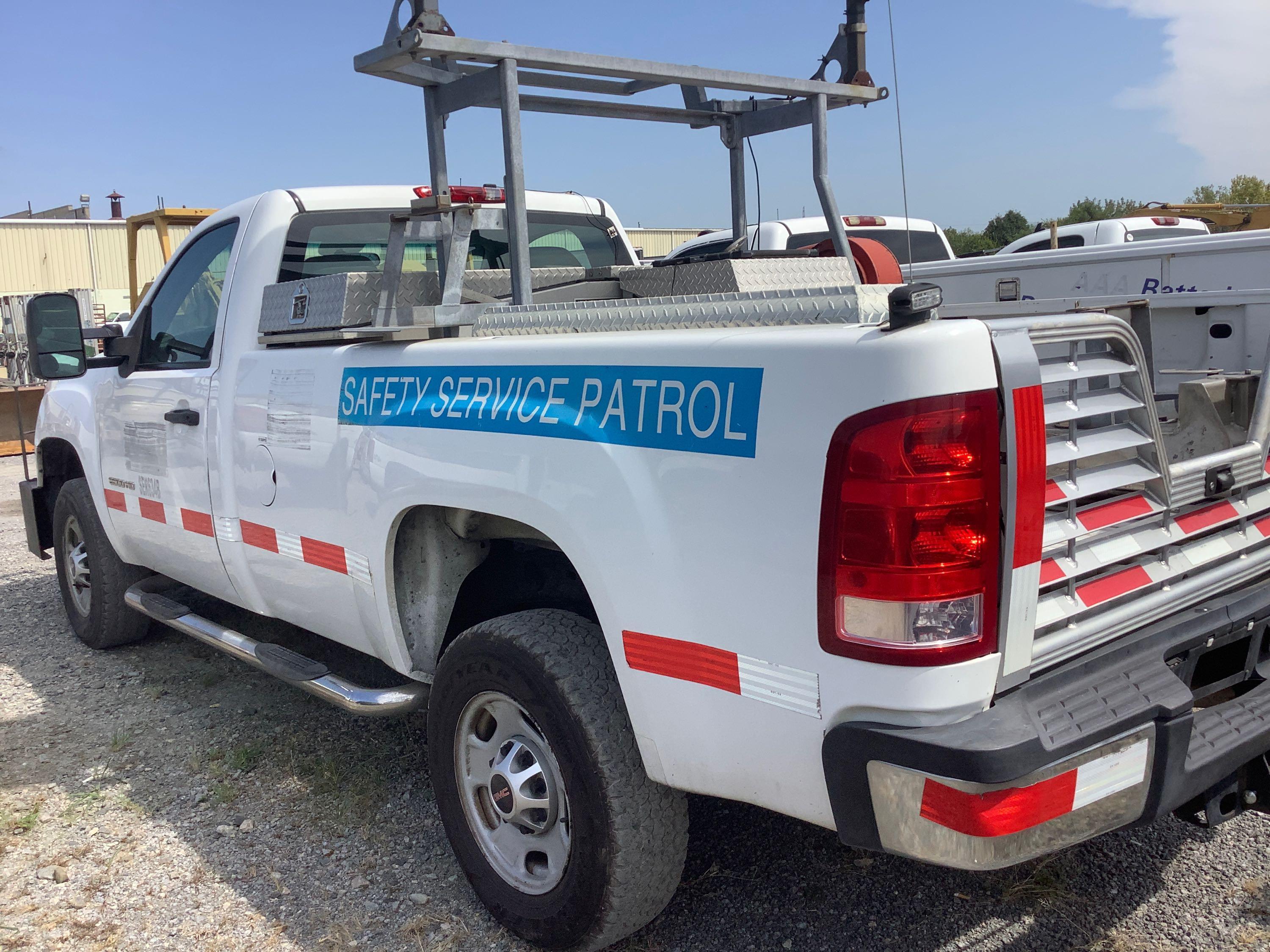 2012 GMC 2500HD 4x2 Reg. Cab Pickup Truck