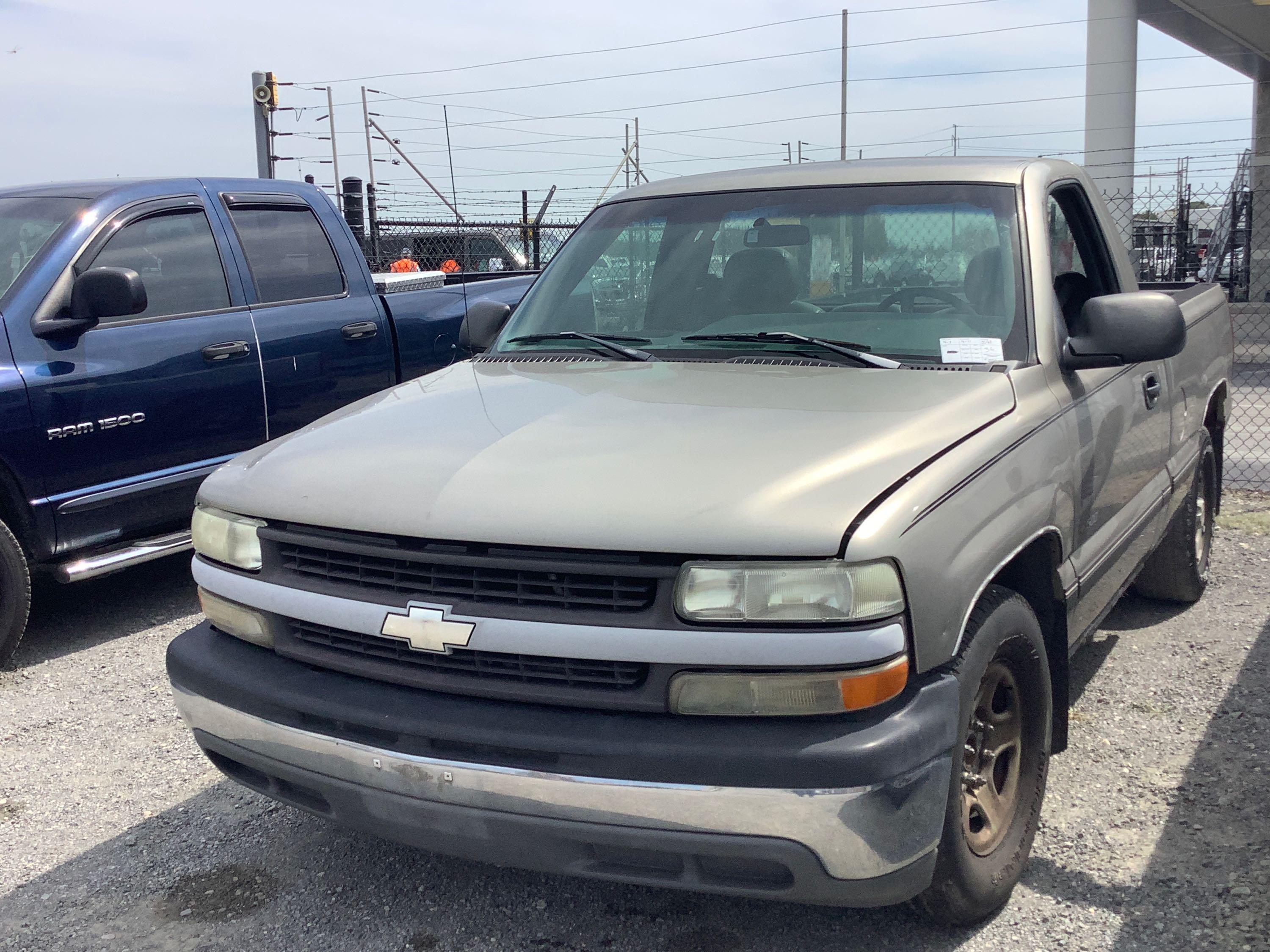 2000 Chevrolet 1500 Reg. Cab Pickup Truck