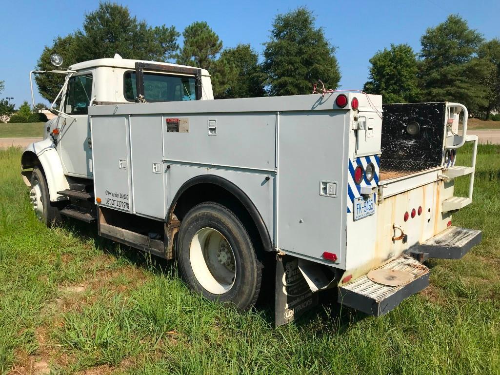 International 4700 S/A Utility Truck