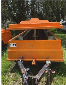 1985 Chance C405 T/A Hotstick Trailer