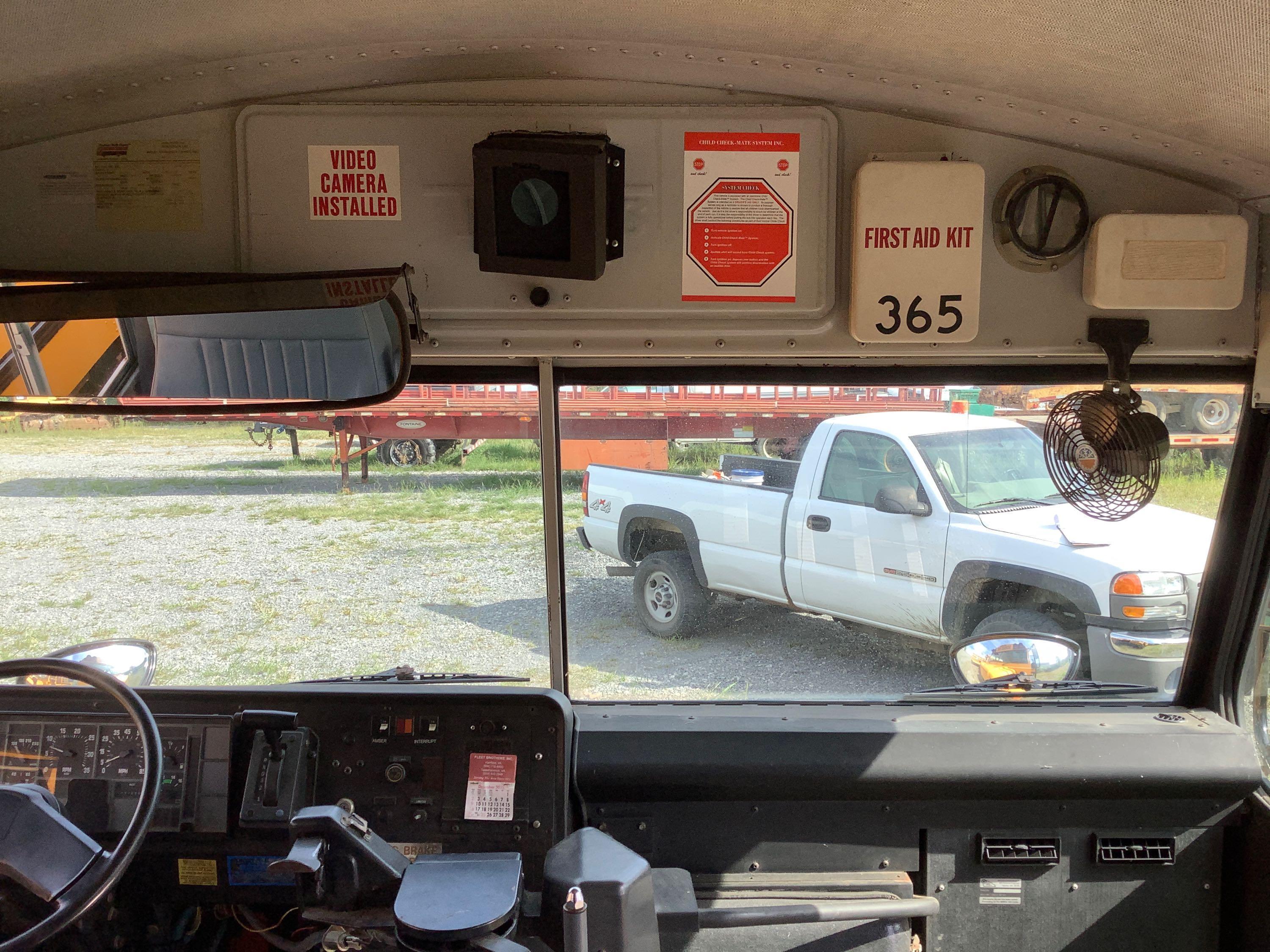 1993 International Handicap School Bus (County of Middlesex Unit #27)