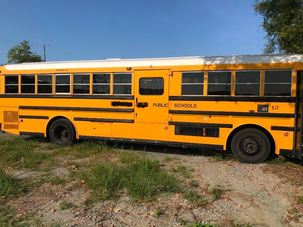 2001 Thomas Built Wheel Chair Accessible School Bus(UNIT# 117)INOPERABLE