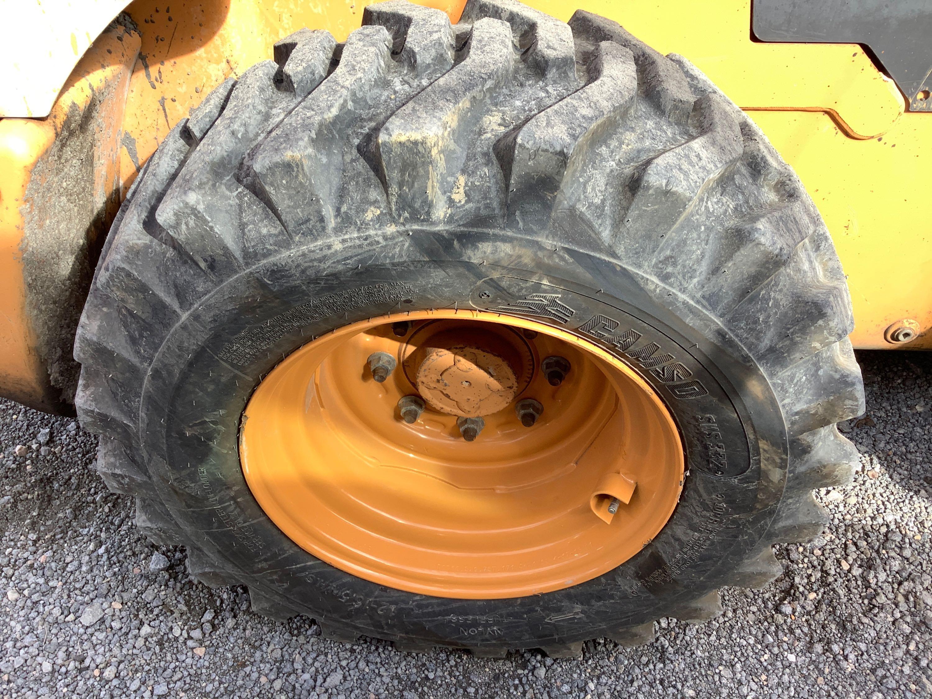 2011 CASE SR220 SKID STEER LOADER