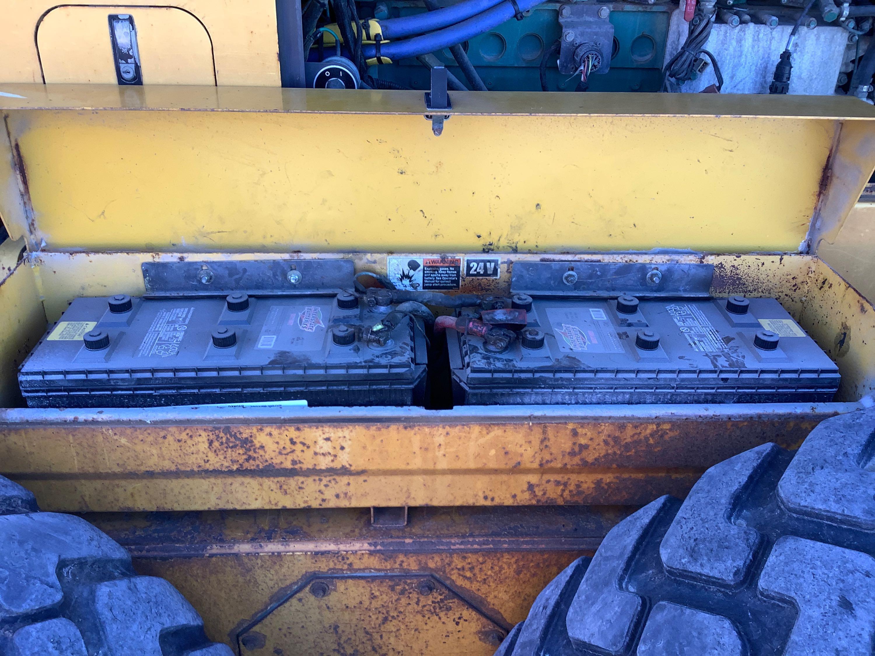 VOLVO G720B MOTOR GRADER (VDOT UNIT R0593)(INOPERABLE)