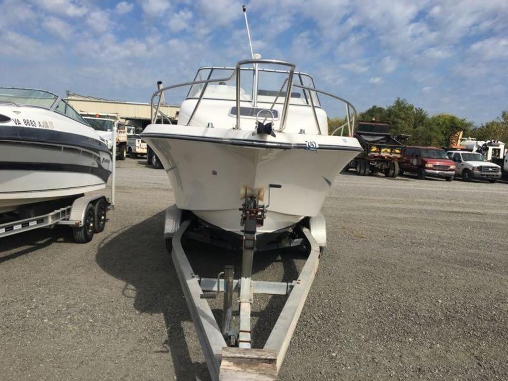 1995 HYDRA SPORTS MODEL 2150 BOAT WITH TRAILER