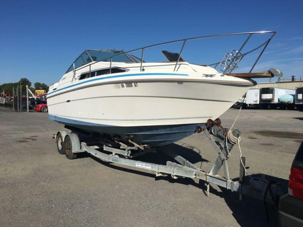 1985 SEARAY CABIN CRUISER BOAT WITH TRAILER