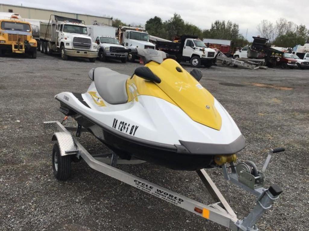 2015 YAMAHA WAVERUNNER