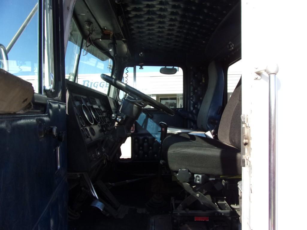 1991 Kenworth W900B T/A Day Cab Road Tractor (Unit #T3-135)